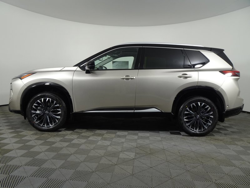 New 2026 Nissan Rogue Platinum image 9