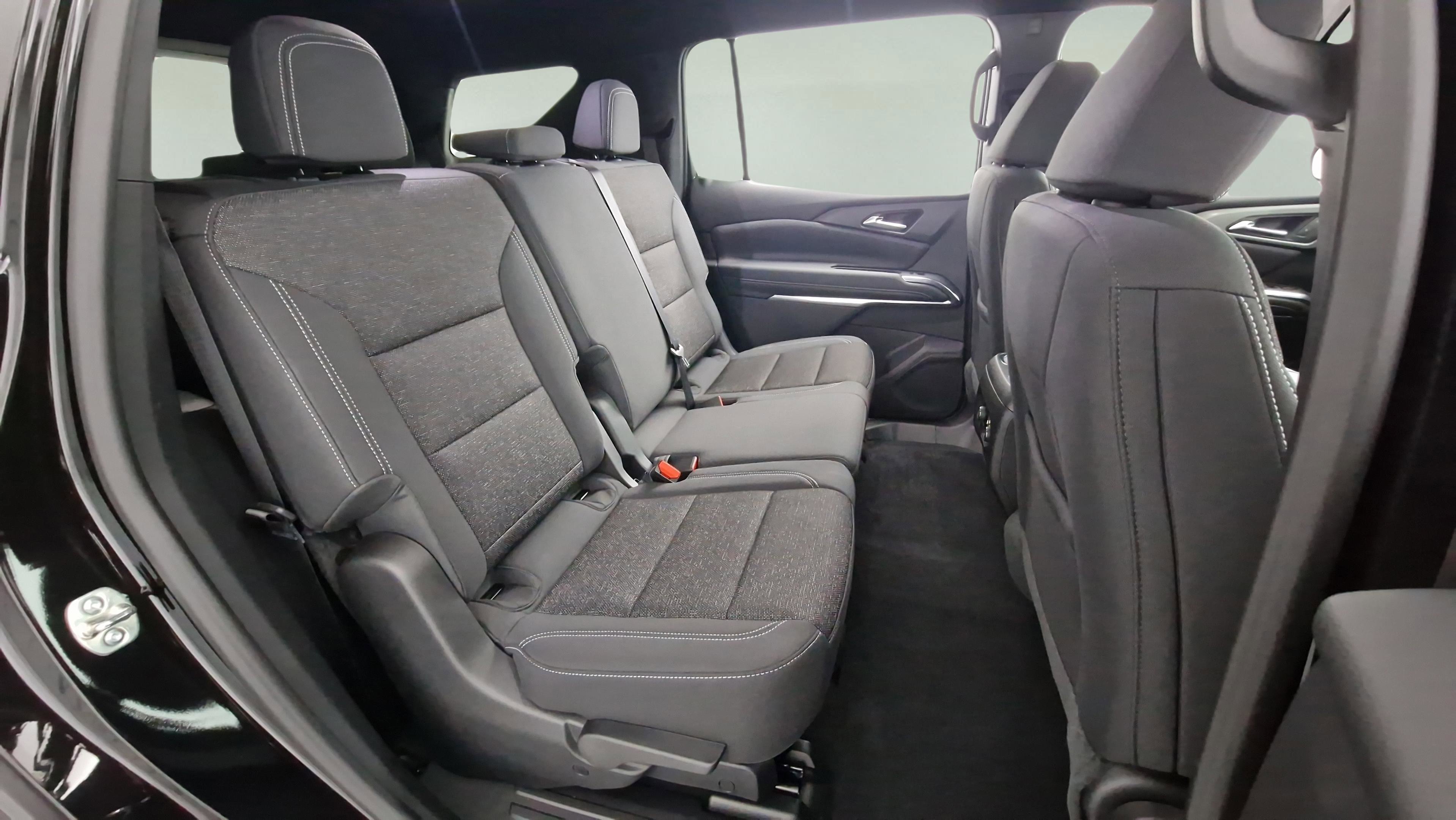 New 2026 Chevrolet Traverse LT w/ LPO, Floor Liner Package image 29