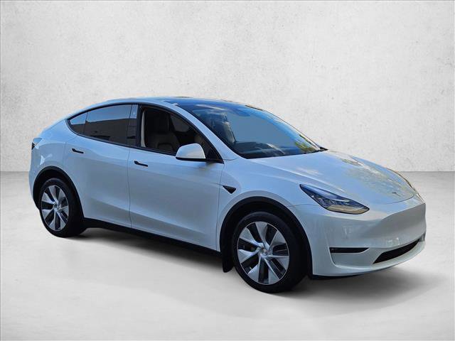 Used 2021 Tesla Model Y Long Range image 3