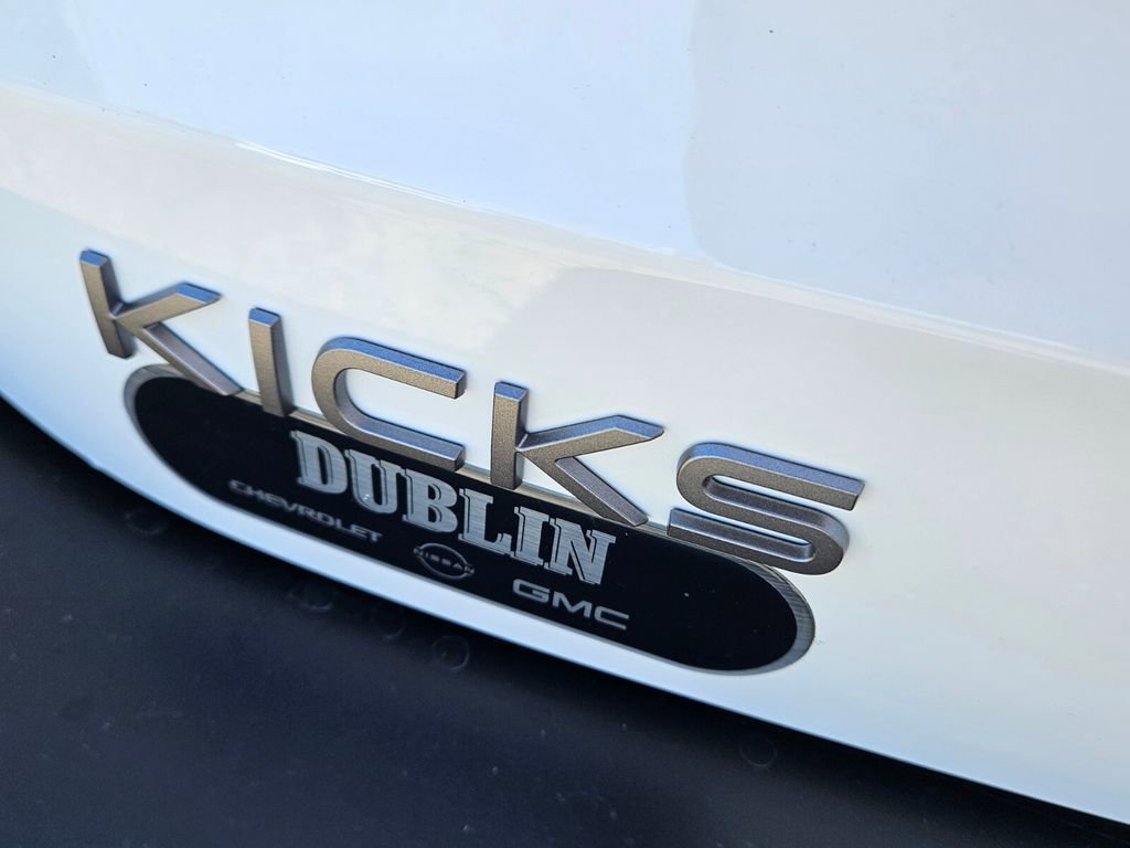 New 2026 Nissan Kicks SV w/ SV Premium Package image 9
