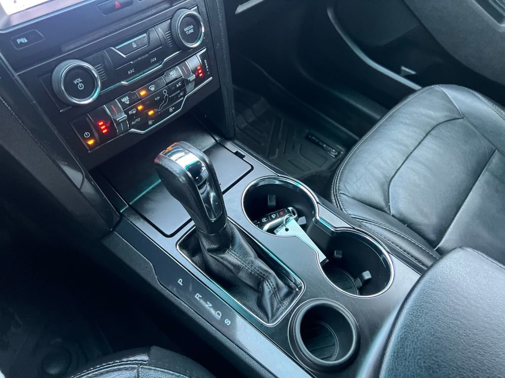 Used 2017 Ford Explorer XLT w/ Equipment Group 202A image 19