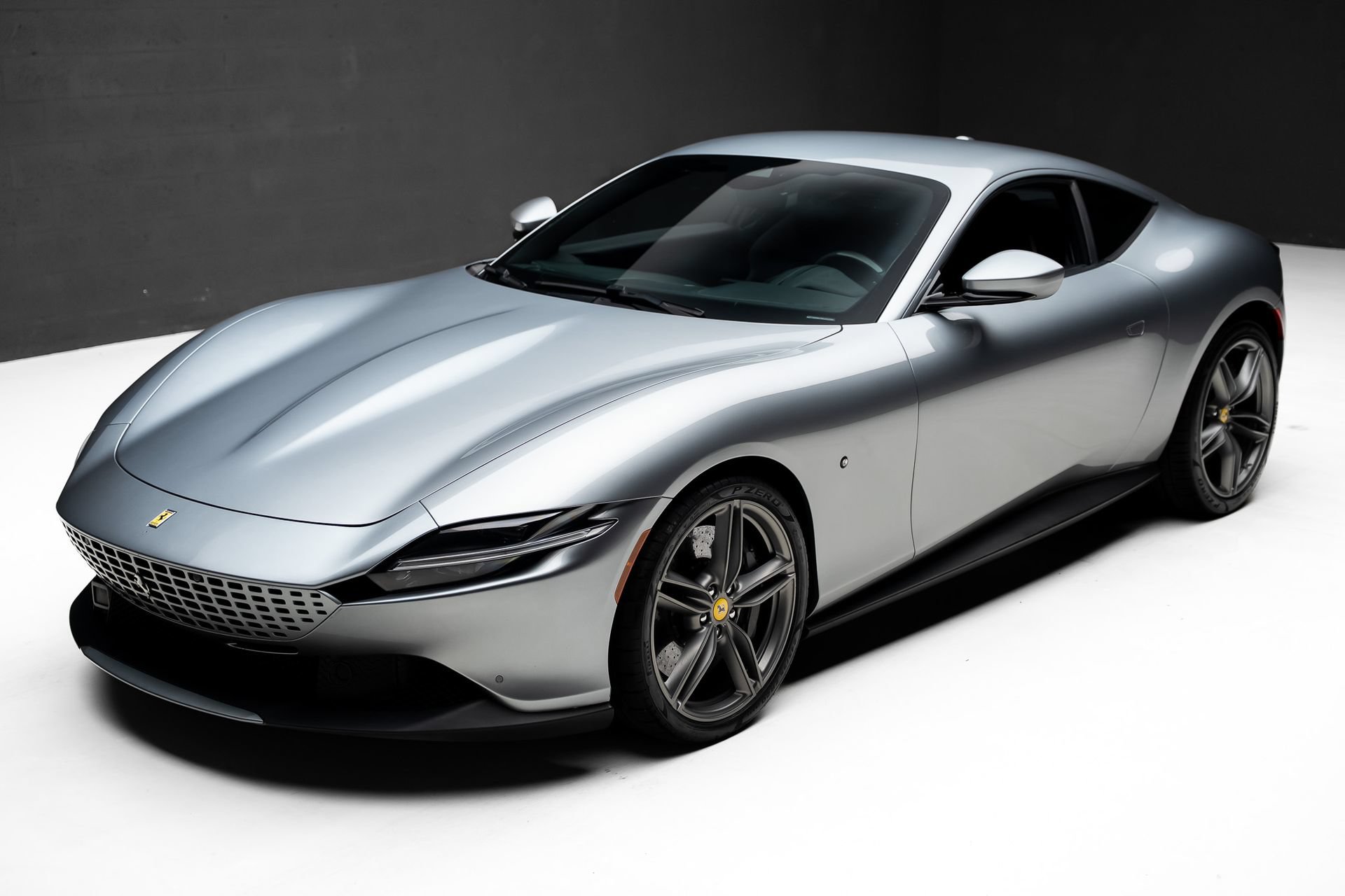 Used 2021 Ferrari Roma RWD image 5
