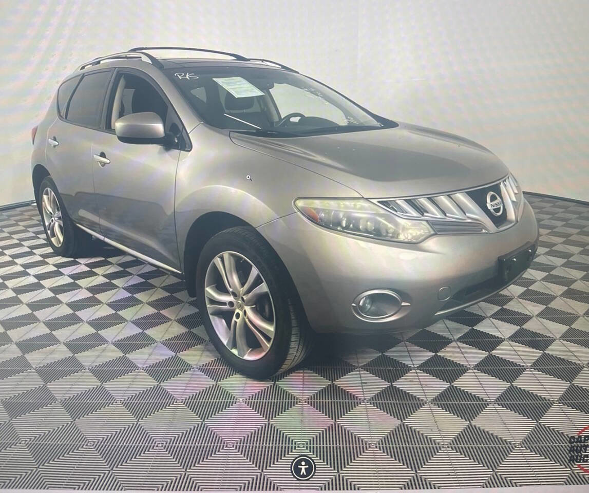 Used 2010 Nissan Murano LE w/ Navigation Pkg image 2