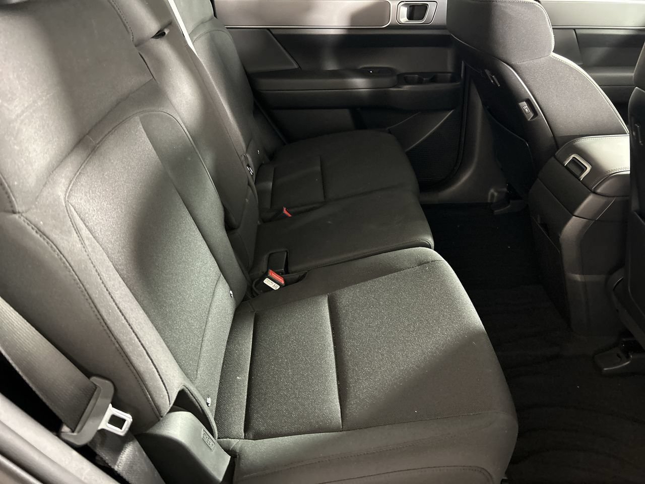 Used 2026 Hyundai Santa Fe SE FWD image 24