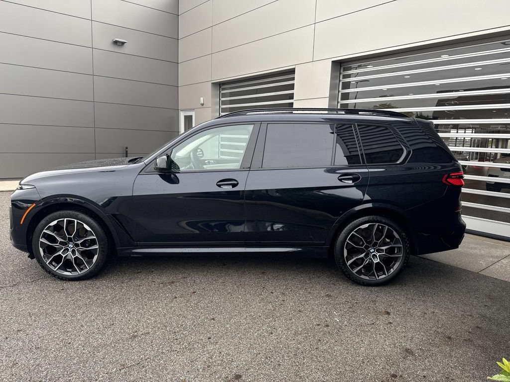 Used 2024 BMW X7 M60i w/ Executive Package AWD/4WD image 4