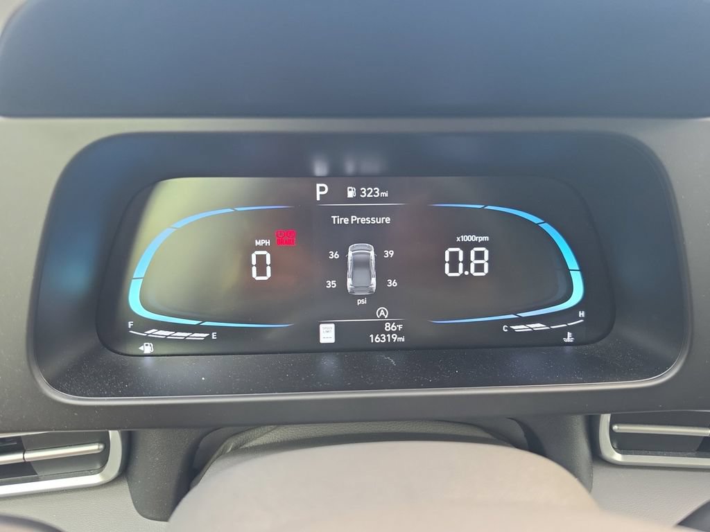 Certified 2025 Hyundai Elantra SE FWD image 19