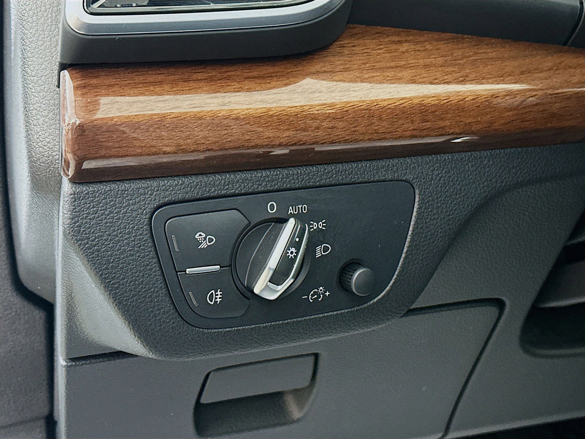 Used 2023 Audi Q5 2.0T Premium w/ Convenience Package image 10