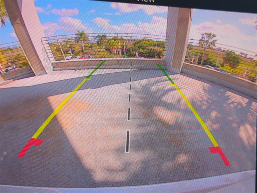 New 2026 Chrysler Pacifica Select image 22