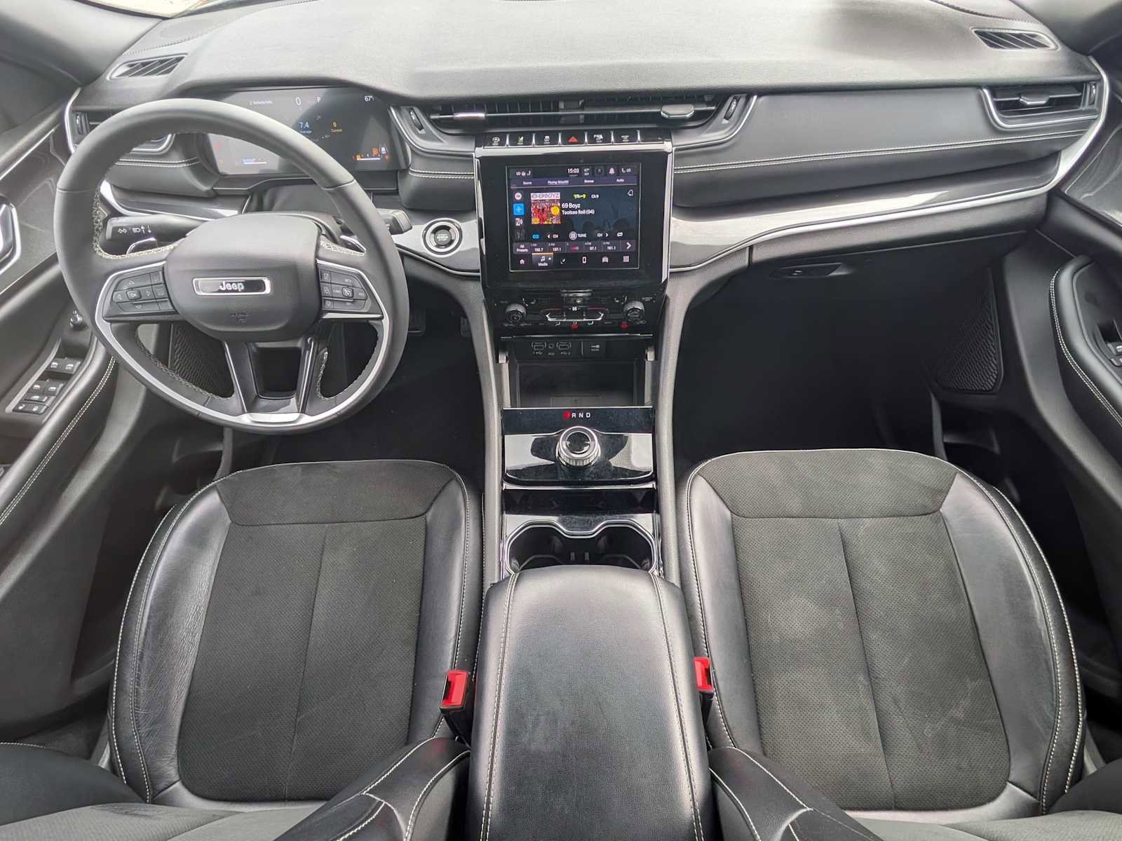 Used 2023 Jeep Grand Cherokee Altitude AWD/4WD image 20