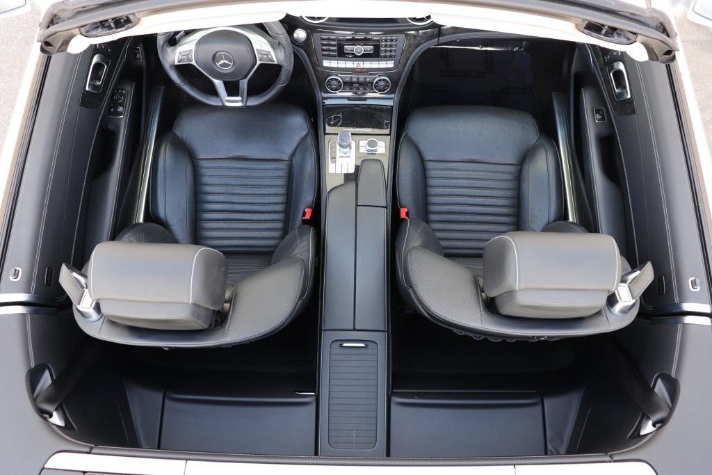Used 2014 Mercedes-Benz SL 550 w/ Driver Assistance Package image 68