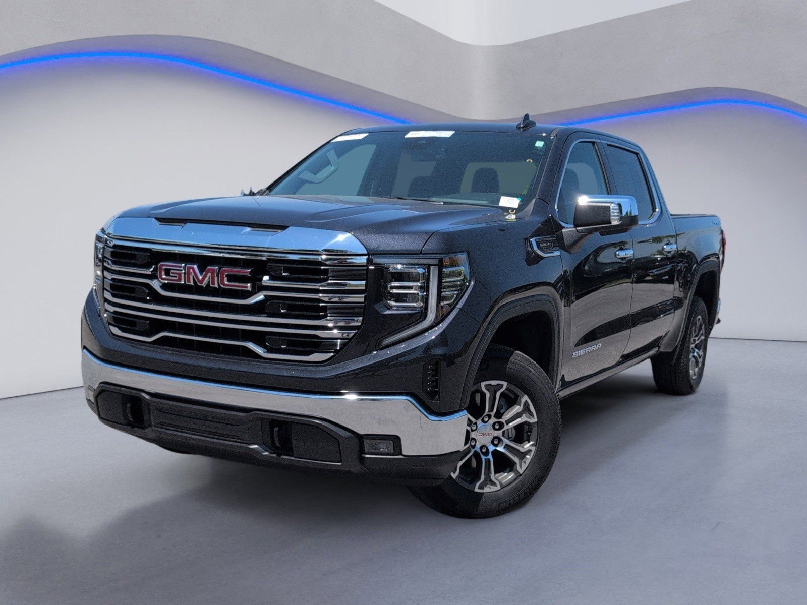Used 2026 GMC Sierra 1500 SLT AWD/4WD image 2