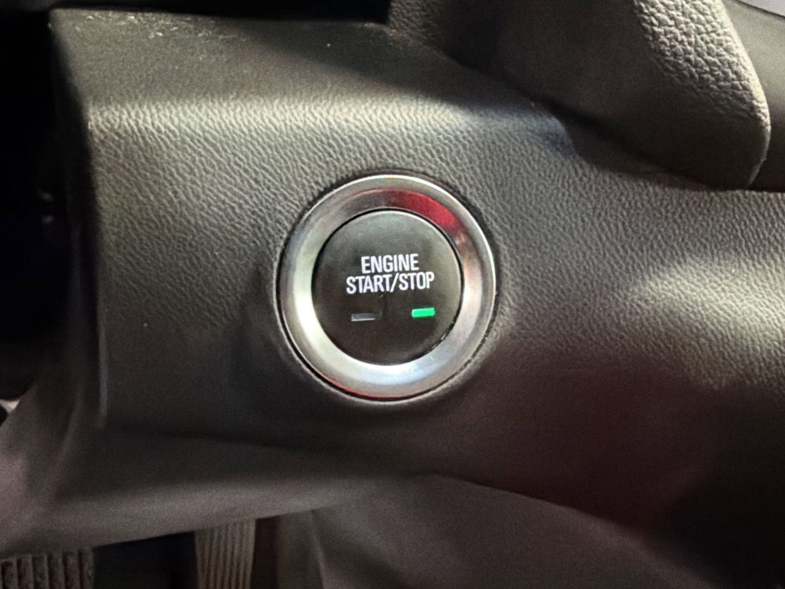 Used 2023 GMC Terrain SLE w/ Driver Convenience Package FWD image 26