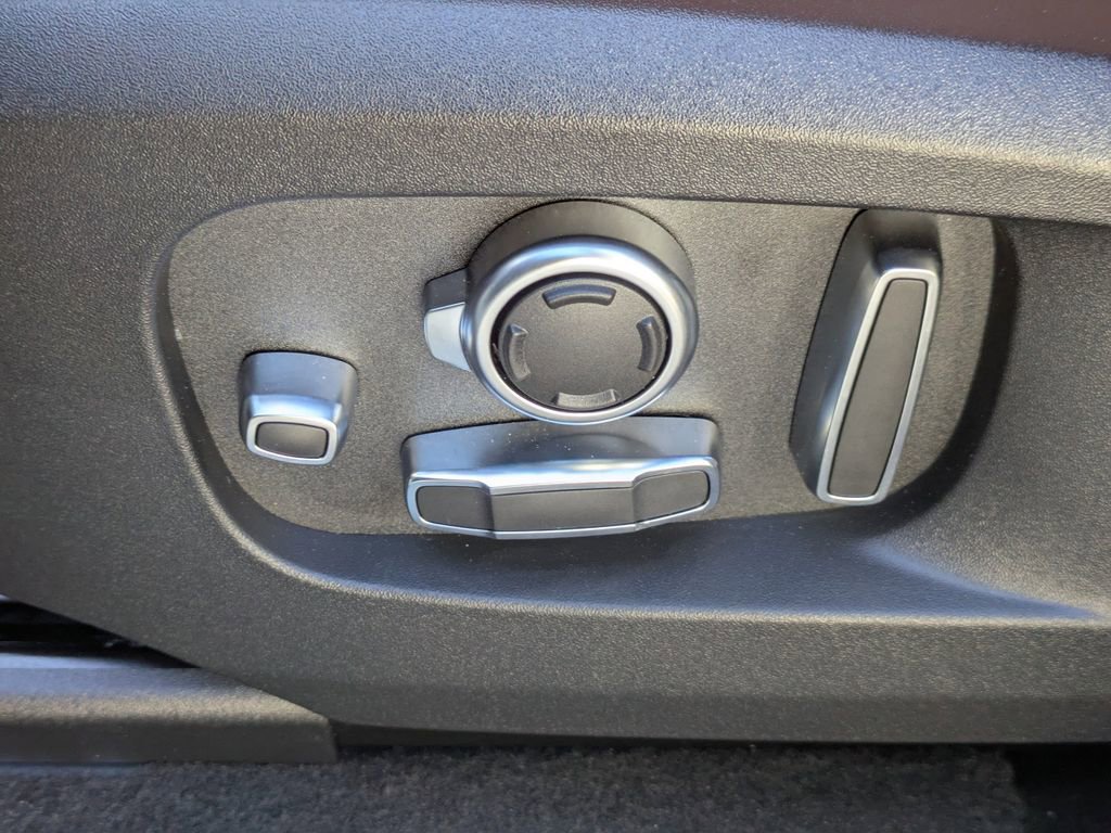 New 2026 Jaguar F-PACE R-Dynamic S image 21