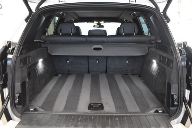 Used 2019 BMW X5 xDrive40i w/ Convenience Package AWD/4WD image 16