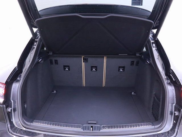 New 2024 Porsche Macan image 41