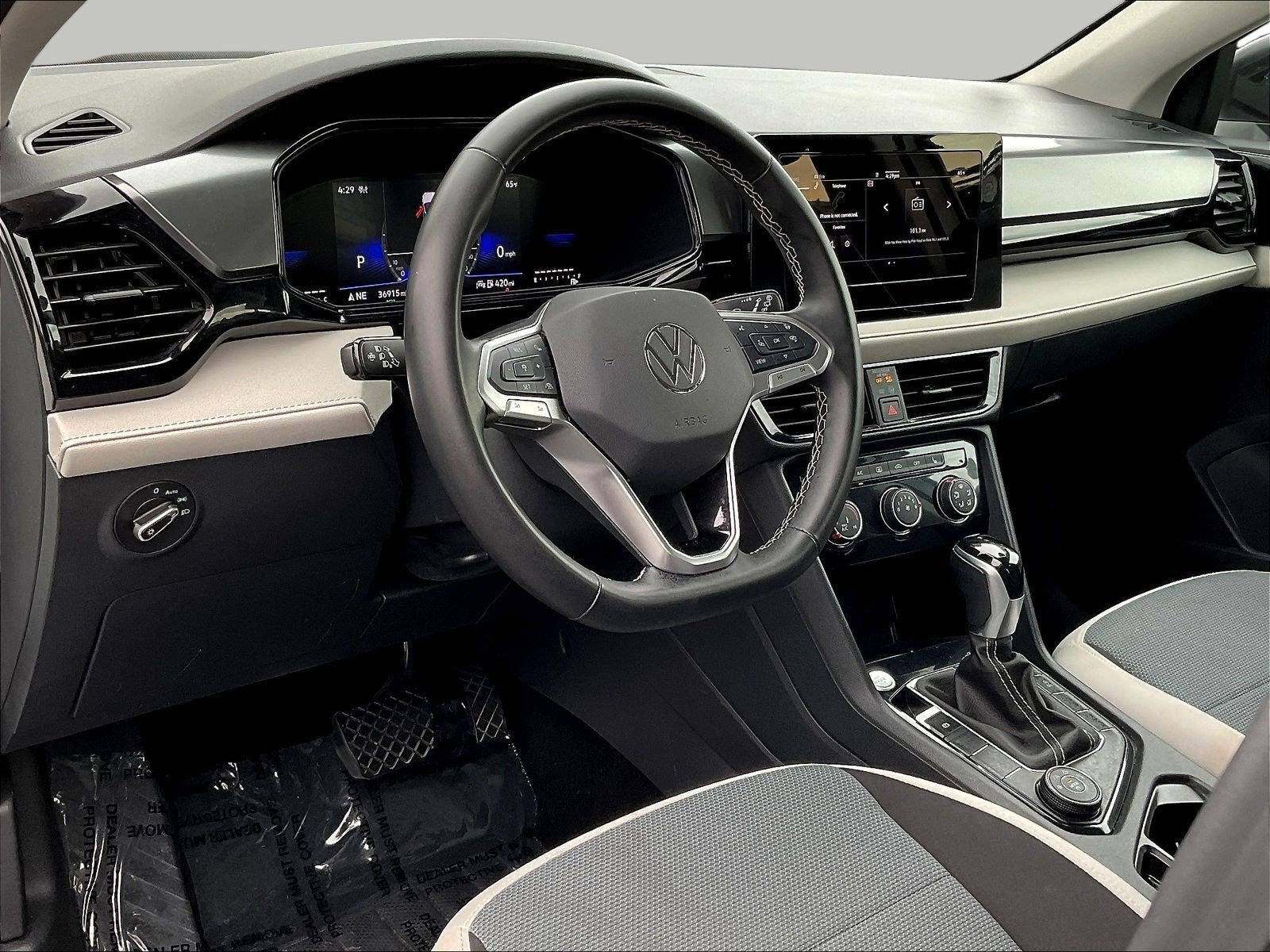 Used 2025 Volkswagen Taos S AWD/4WD image 19