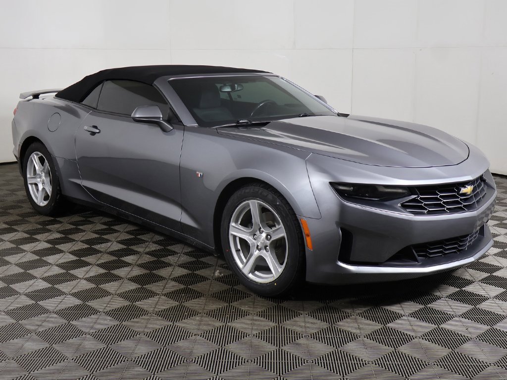 Used 2020 Chevrolet Camaro LT image 2