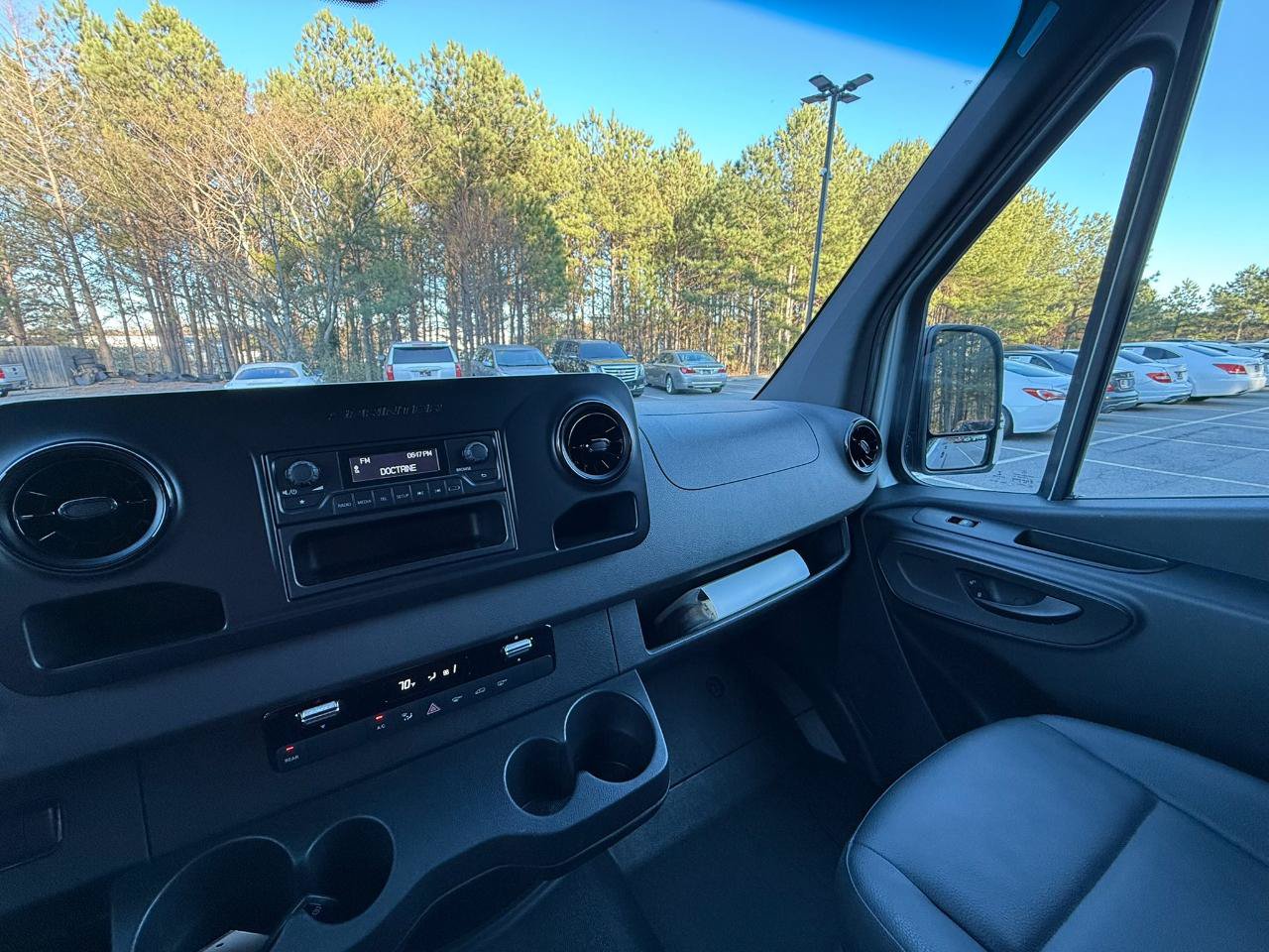 Used 2019 Mercedes-Benz Sprinter 1500 image 24