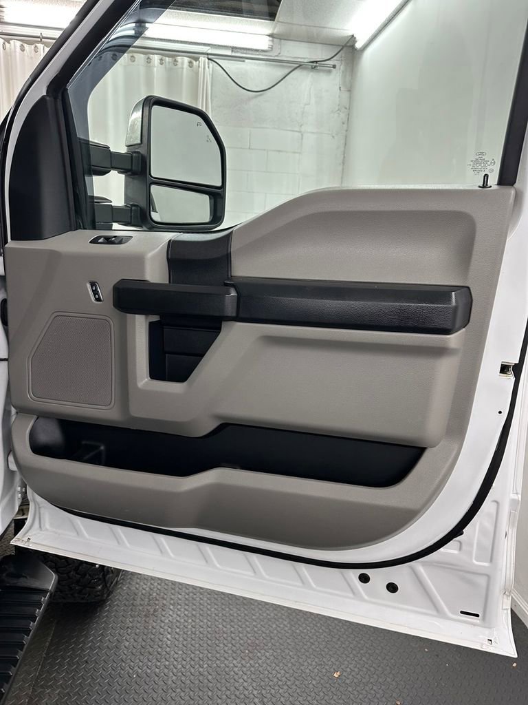 Used 2019 Ford F250 XL w/ STX Appearance Package image 28