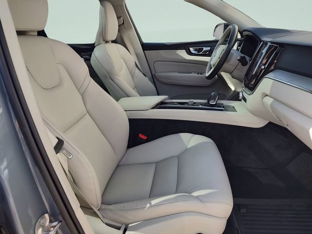 Used 2023 Volvo XC60 B5 Plus w/ Protection Package FWD image 27