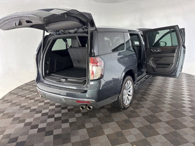 Used 2022 Chevrolet Suburban Premier AWD/4WD image 15