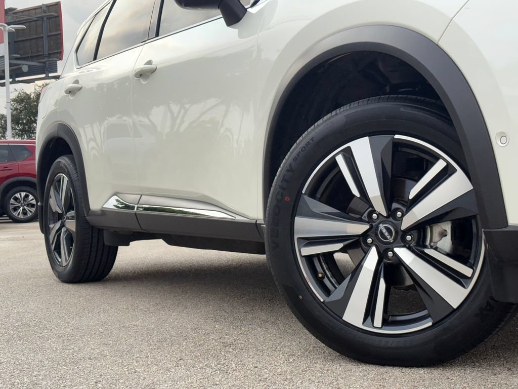 Certified 2023 Nissan Rogue SL w/ SL Premium Package FWD image 2