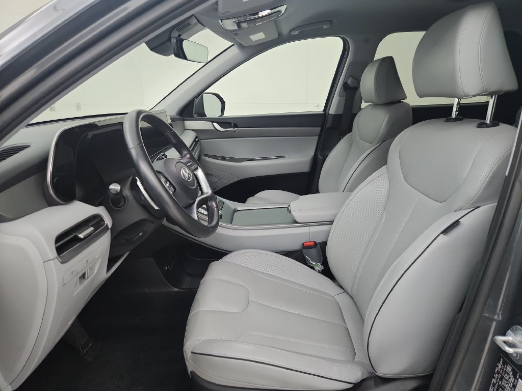 Used 2025 Hyundai Palisade SEL FWD image 19