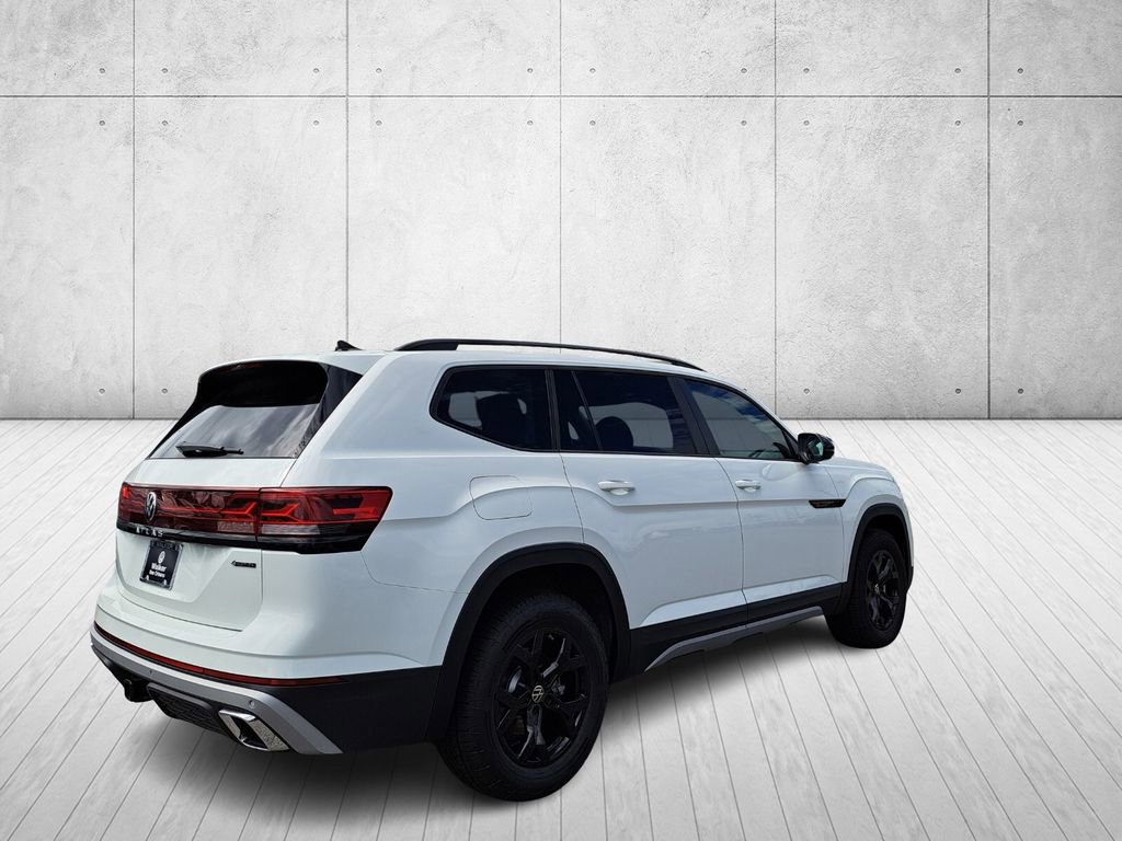New 2025 Volkswagen Atlas Peak Edition SE image 5