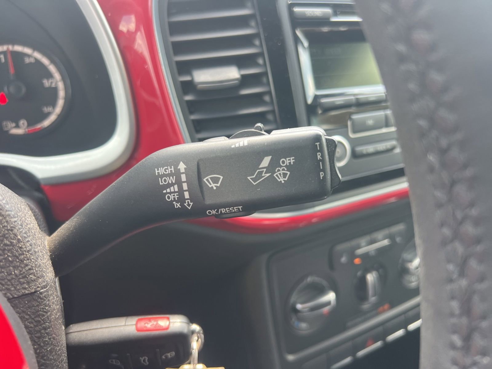 Used 2013 Volkswagen Beetle 2.5 FWD image 14