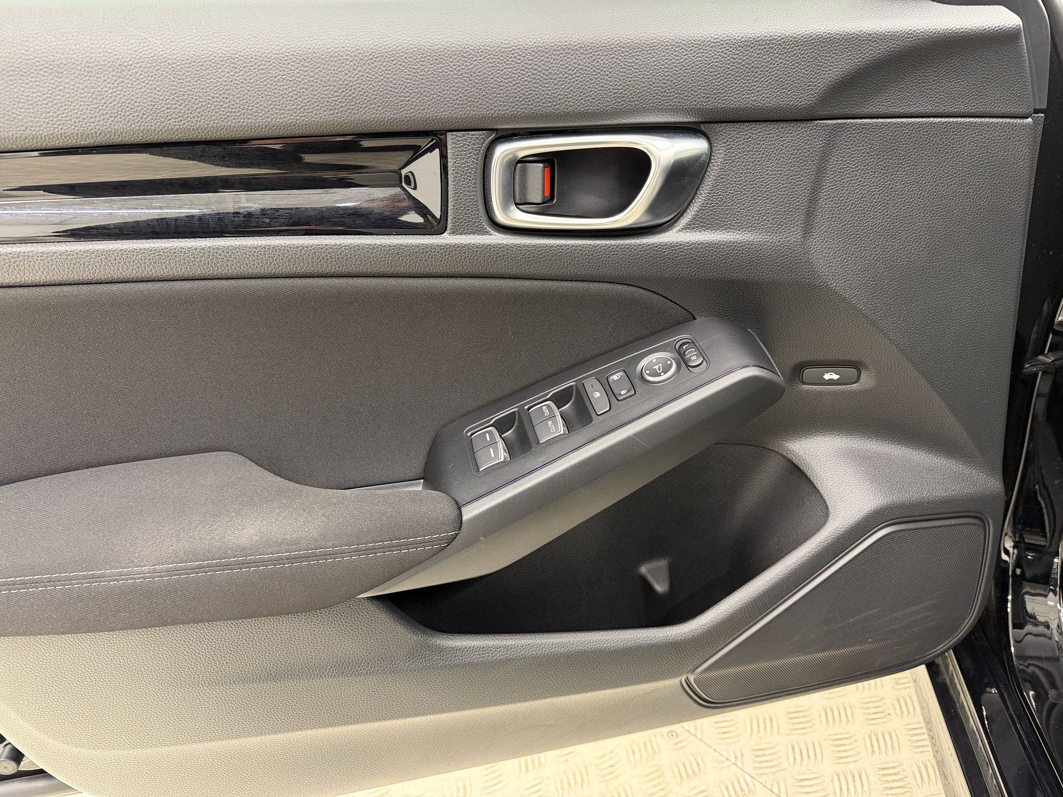 Used 2023 Honda Civic EX image 14