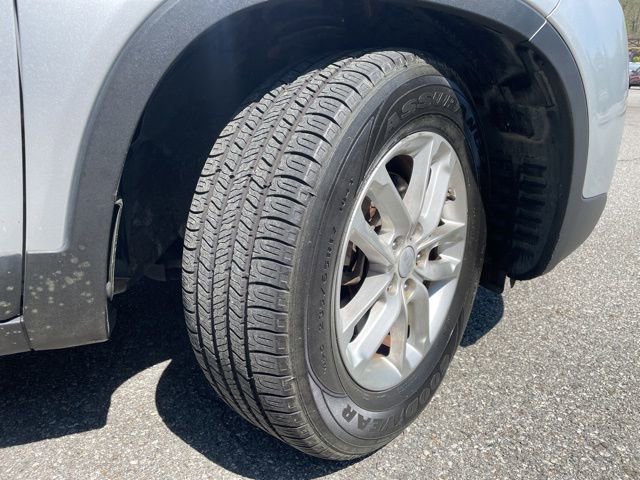 Used 2015 Kia Sorento LX image 2