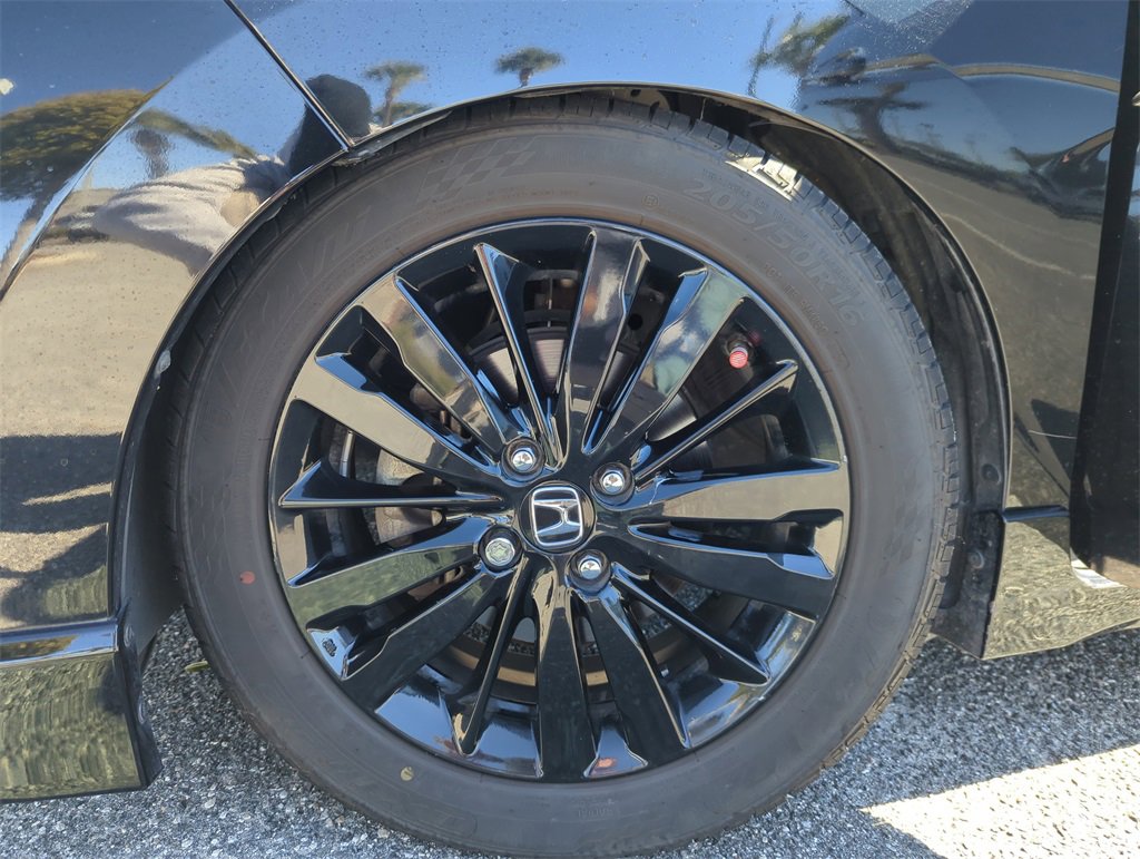 Used 2018 Honda Fit Sport image 45