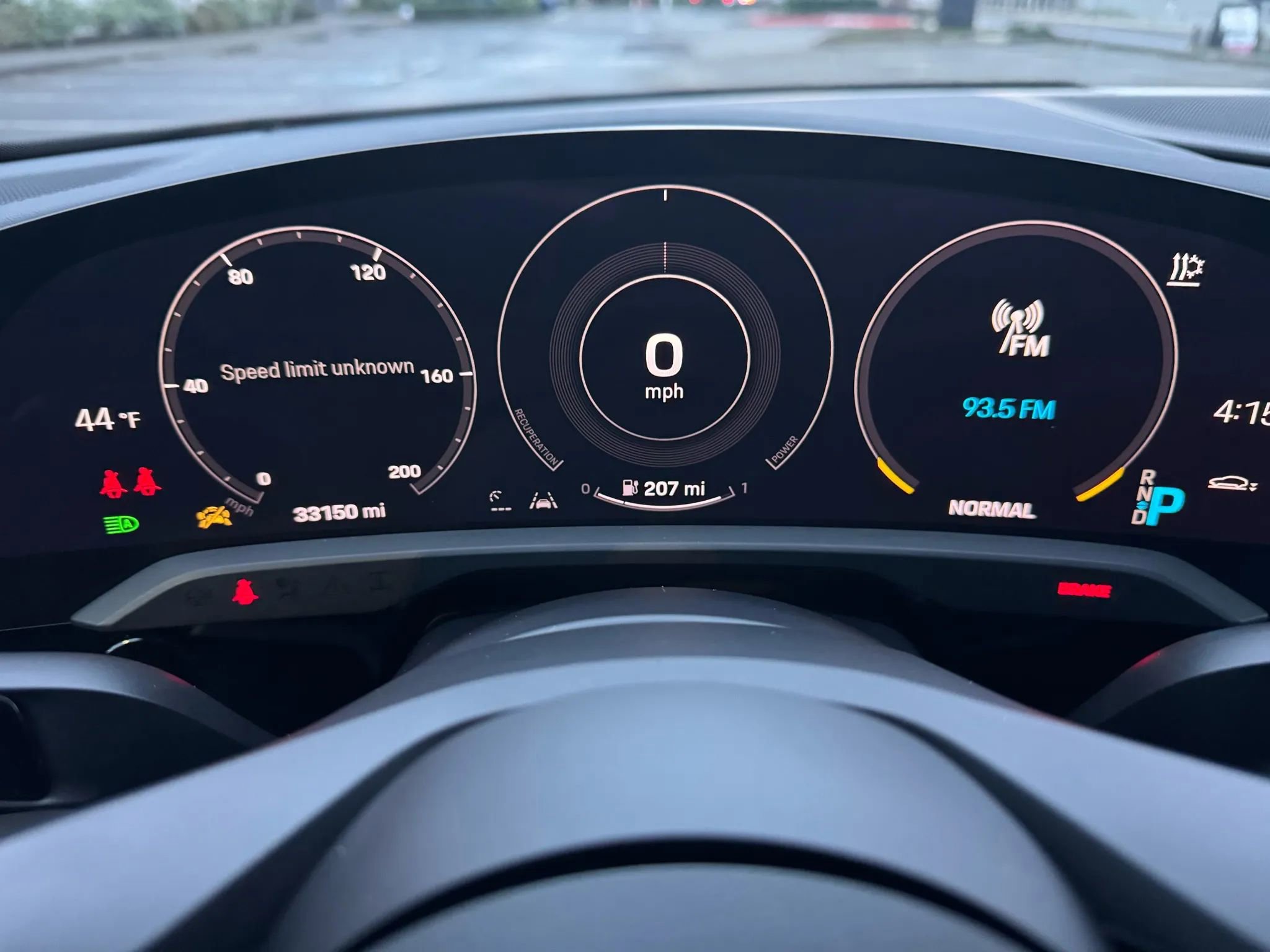 Used 2022 Porsche Taycan 4S image 31