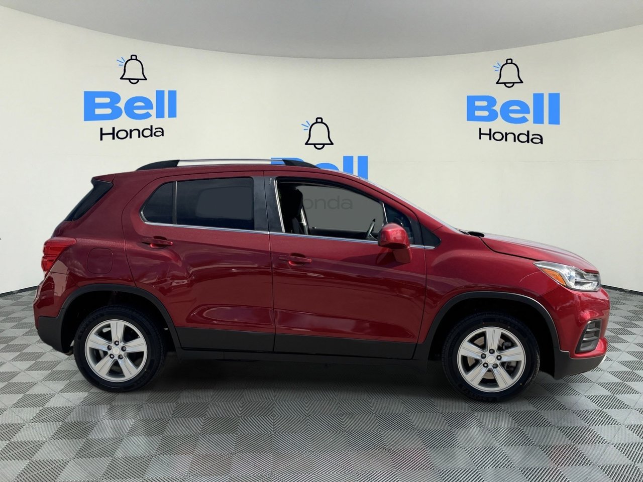 Used 2020 Chevrolet Trax LT FWD image 5