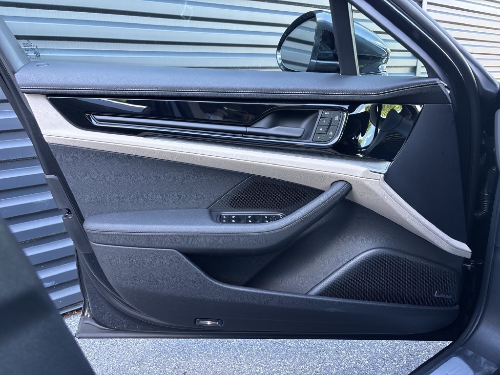 New 2026 Porsche Panamera 4 AWD/4WD image 14