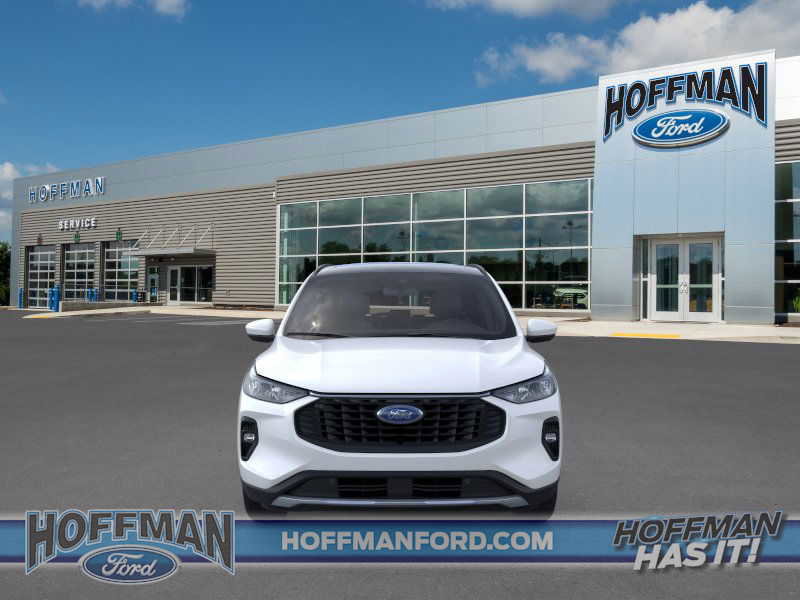 New 2025 Ford Escape SE w/ Class II Trailer Tow Package image 2