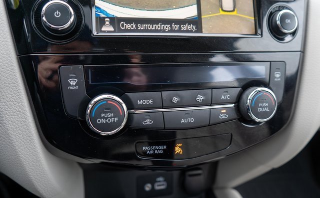 Used 2022 Nissan Rogue Sport SL w/ Premium Package image 29