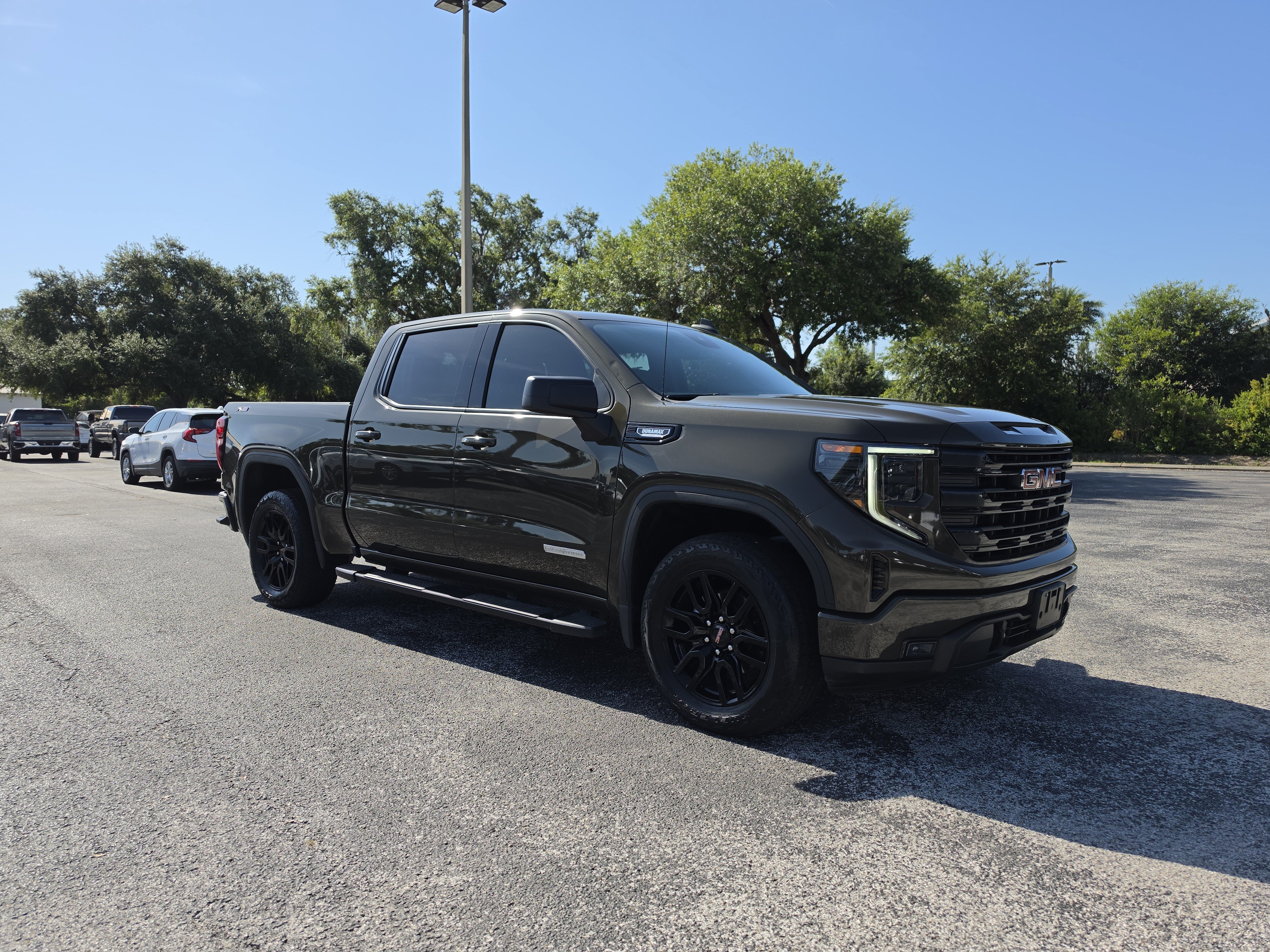 Certified 2023 GMC Sierra 1500 Elevation w/ X31 Off-Road Package AWD/4WD image 2