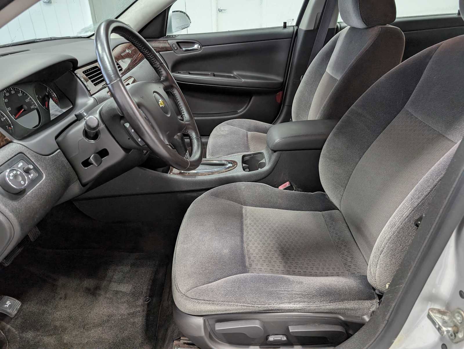 Used 2014 Chevrolet Impala LT image 5