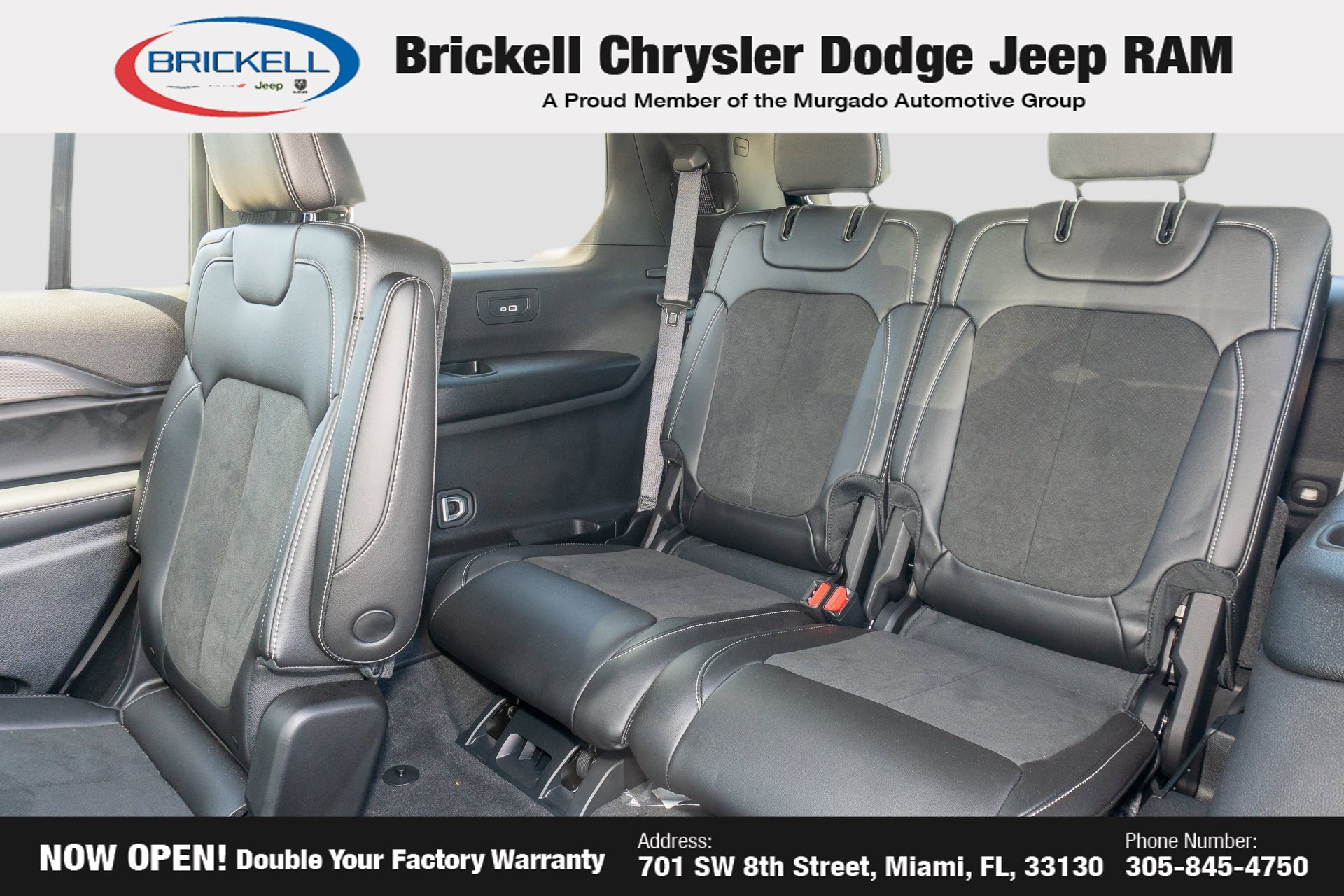 Used 2025 Jeep Grand Cherokee L Altitude AWD/4WD image 12