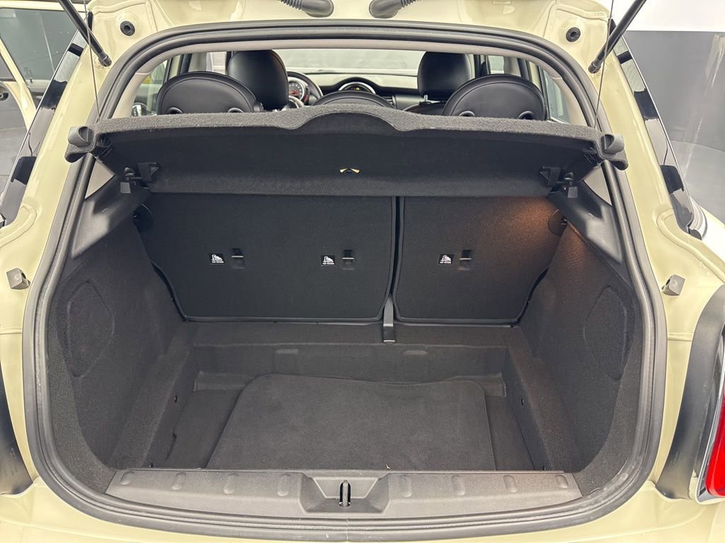Used 2020 MINI Cooper 4-Door Hardtop FWD image 15