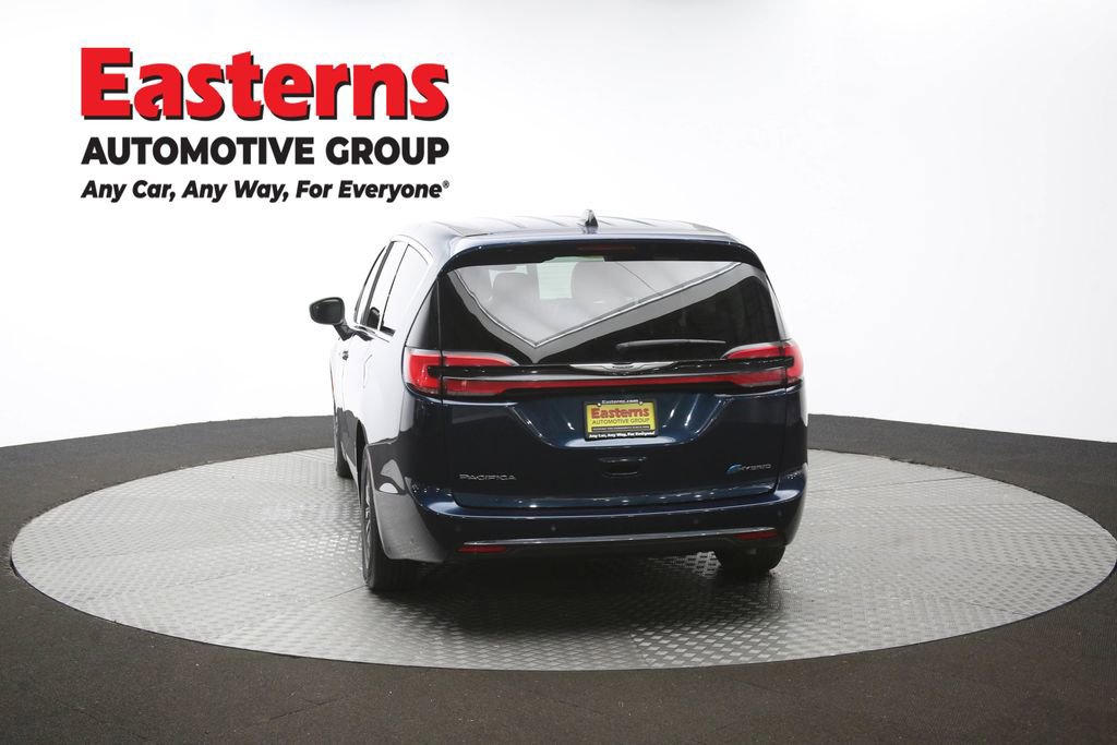 Used 2023 Chrysler Pacifica Touring-L FWD image 39