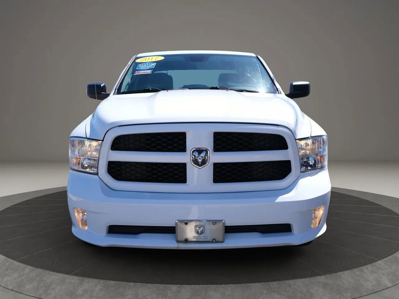 Used 2017 RAM 1500 Express image 9
