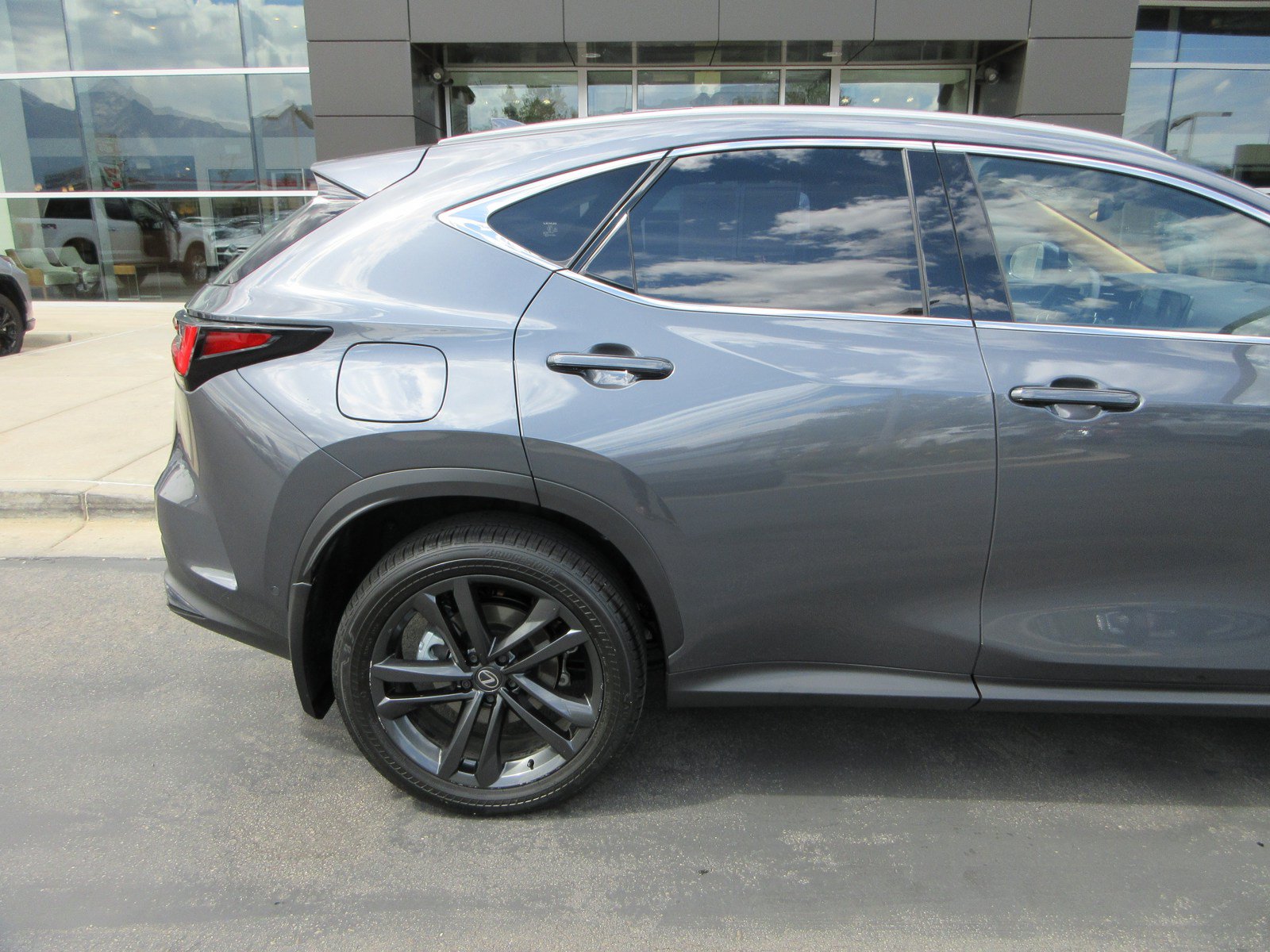 Used 2026 Lexus NX 450h+ AWD w/ Luxury Package image 10