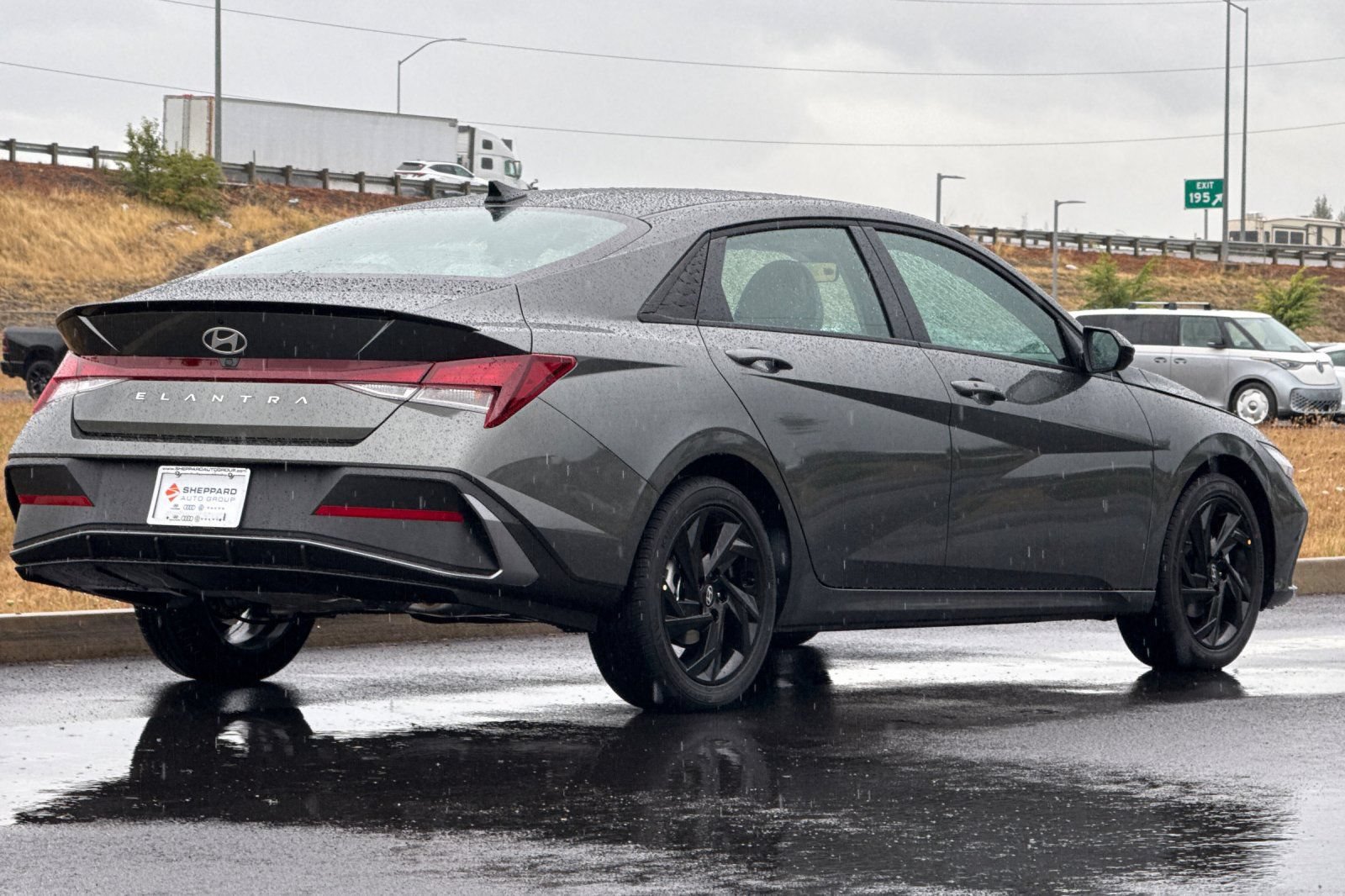 New 2026 Hyundai Elantra SEL Sport FWD image 3