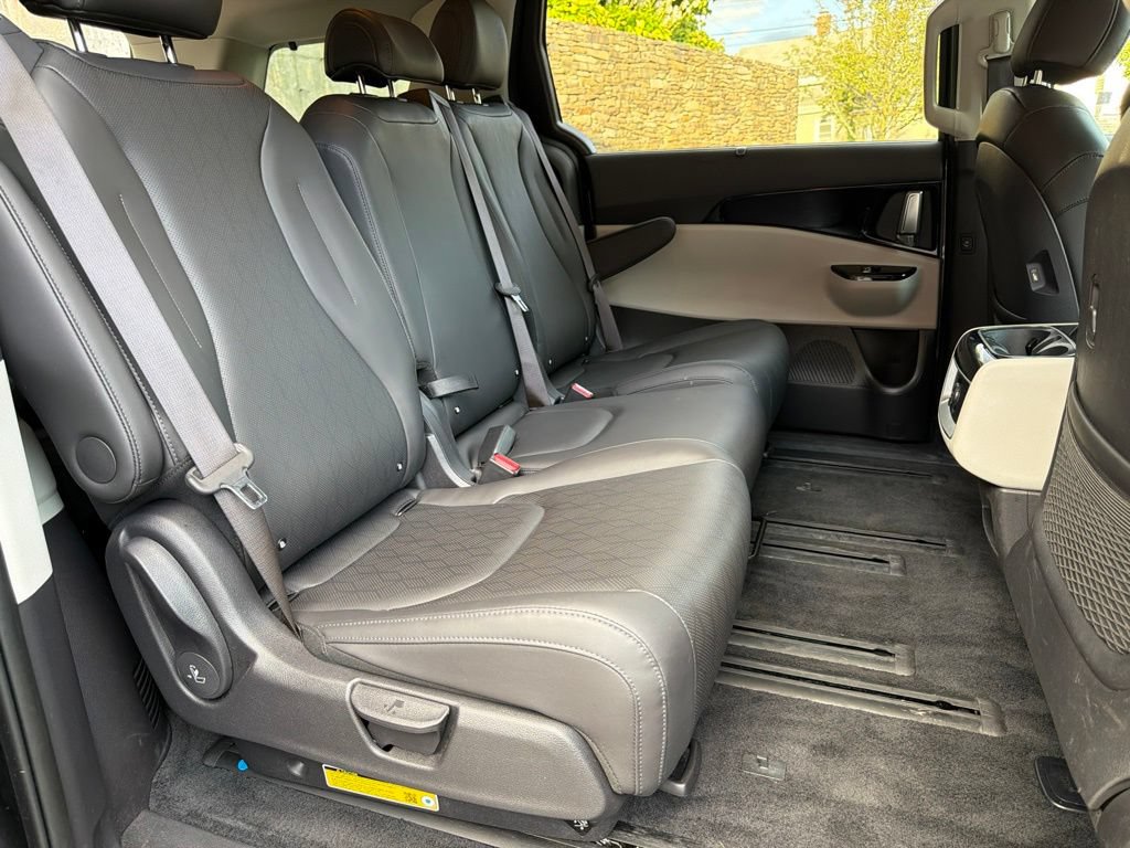 Certified 2024 Kia Carnival EX FWD image 29