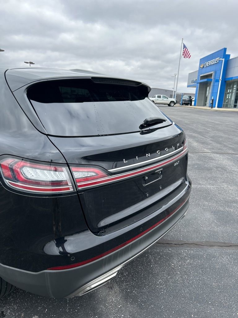 Used 2019 Lincoln Nautilus Select image 10