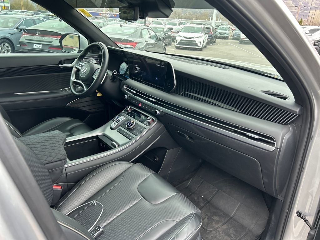 Used 2024 Hyundai Palisade Calligraphy image 12