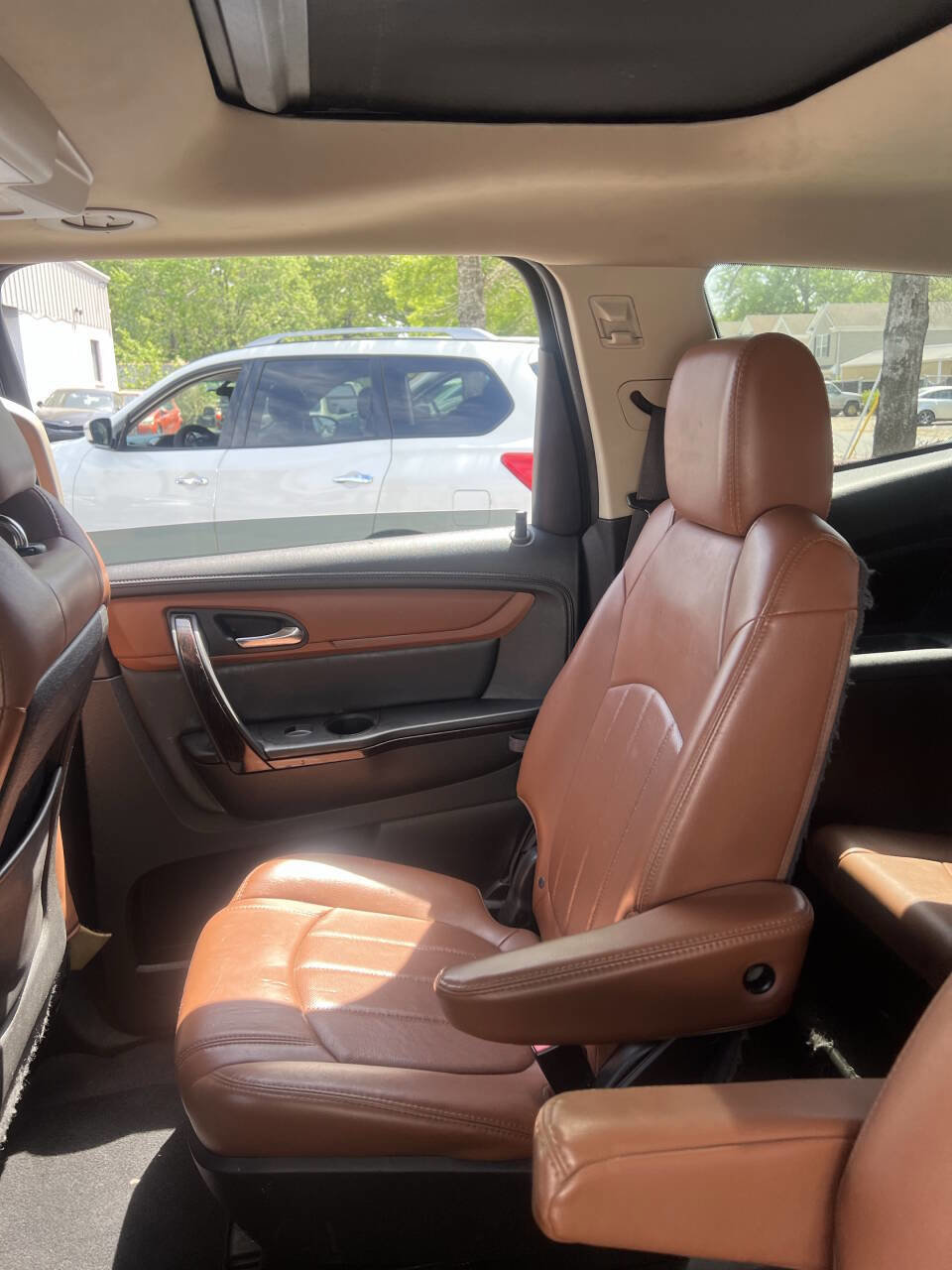 Used 2015 Chevrolet Traverse LTZ AWD/4WD image 17