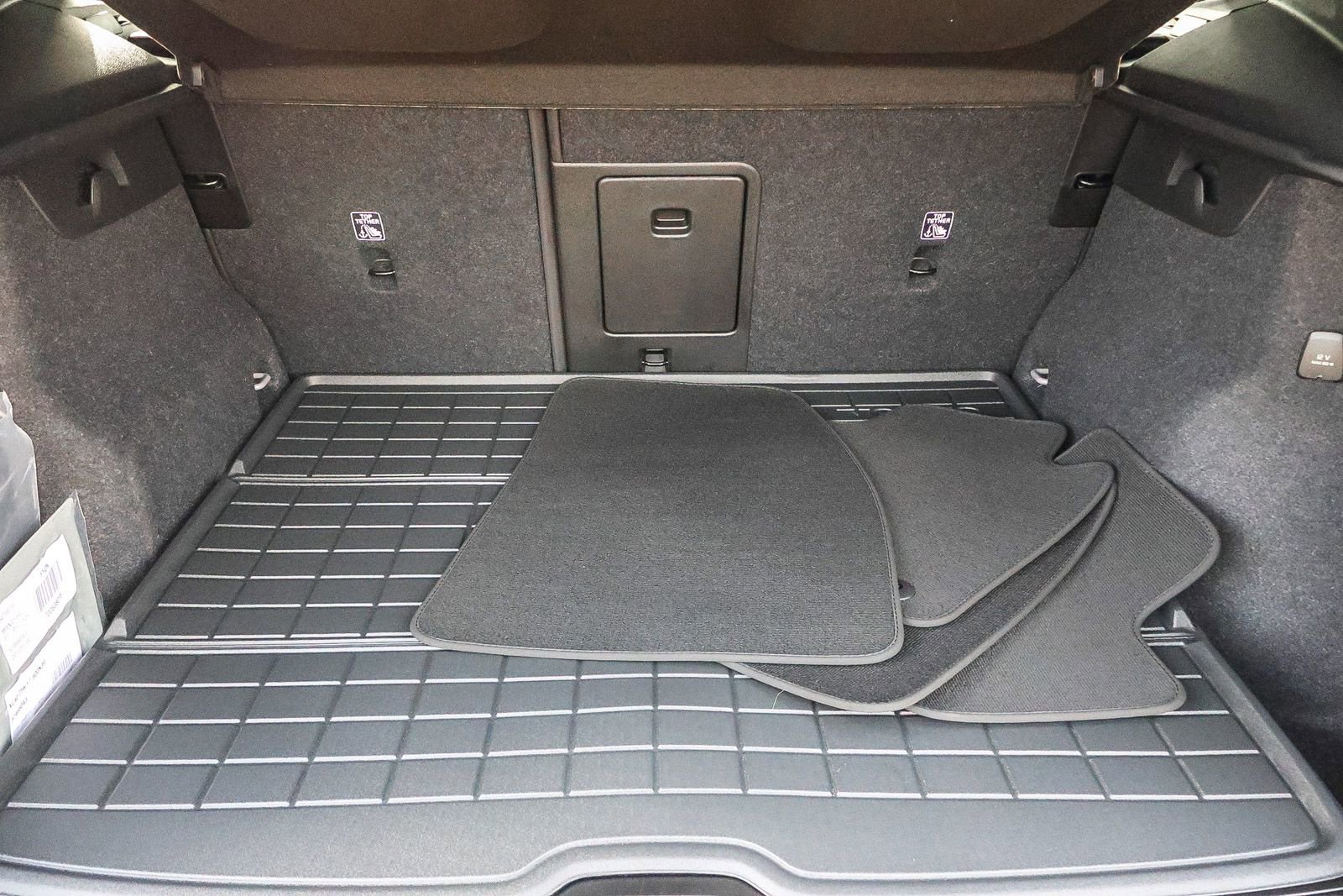 New 2026 Volvo XC40 B5 Plus w/ Climate Package image 26